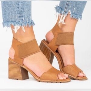 Sorel Nadia sandal in camel brown size Women’s 10 Block Heel Sandals